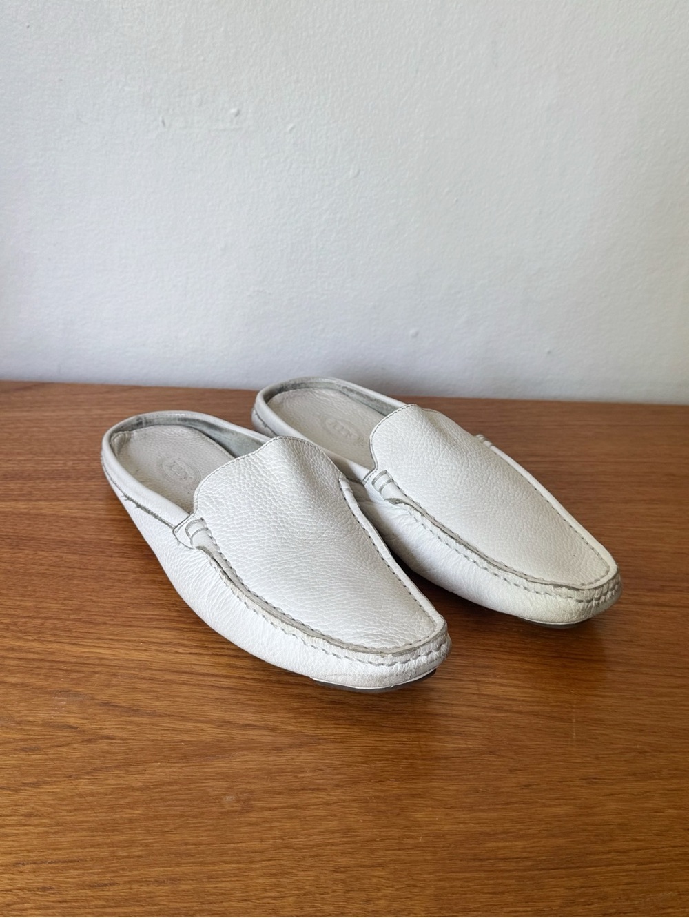 Tod's White Leather Slip-On Mules